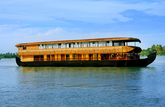 Munnar-houseboat-honeymoon