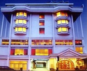 Abad Plaza - Cochin Hotel